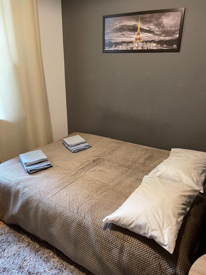 Apartments "Під Дубом"- "Under The Oak" ลวีฟ ภายนอก รูปภาพ